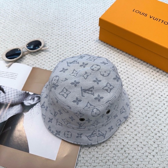 Authentic Louis Vuitton bucket hat -Gray - Picture 1 of 6